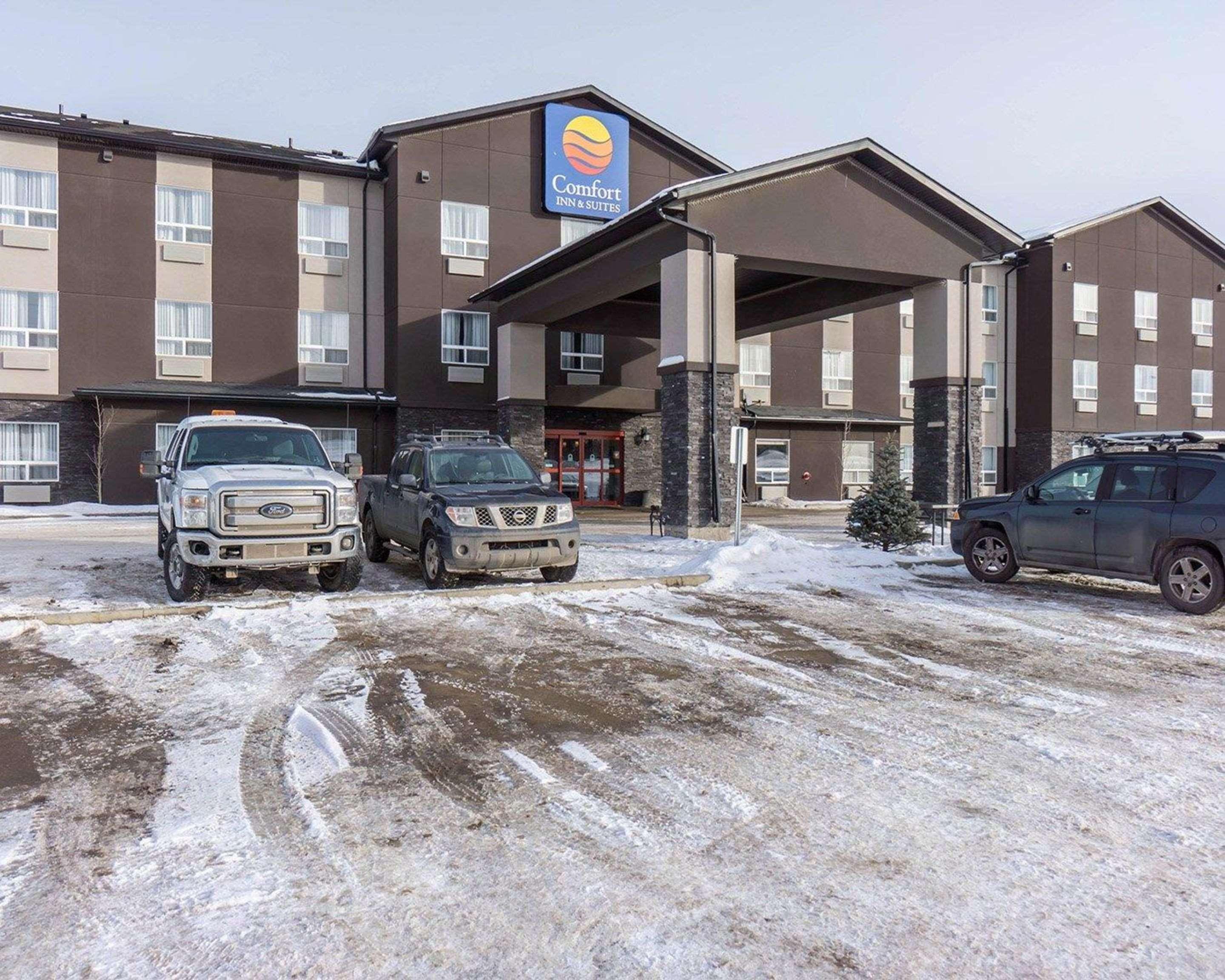 Comfort Inn & Suites Fox Creek Exterior photo